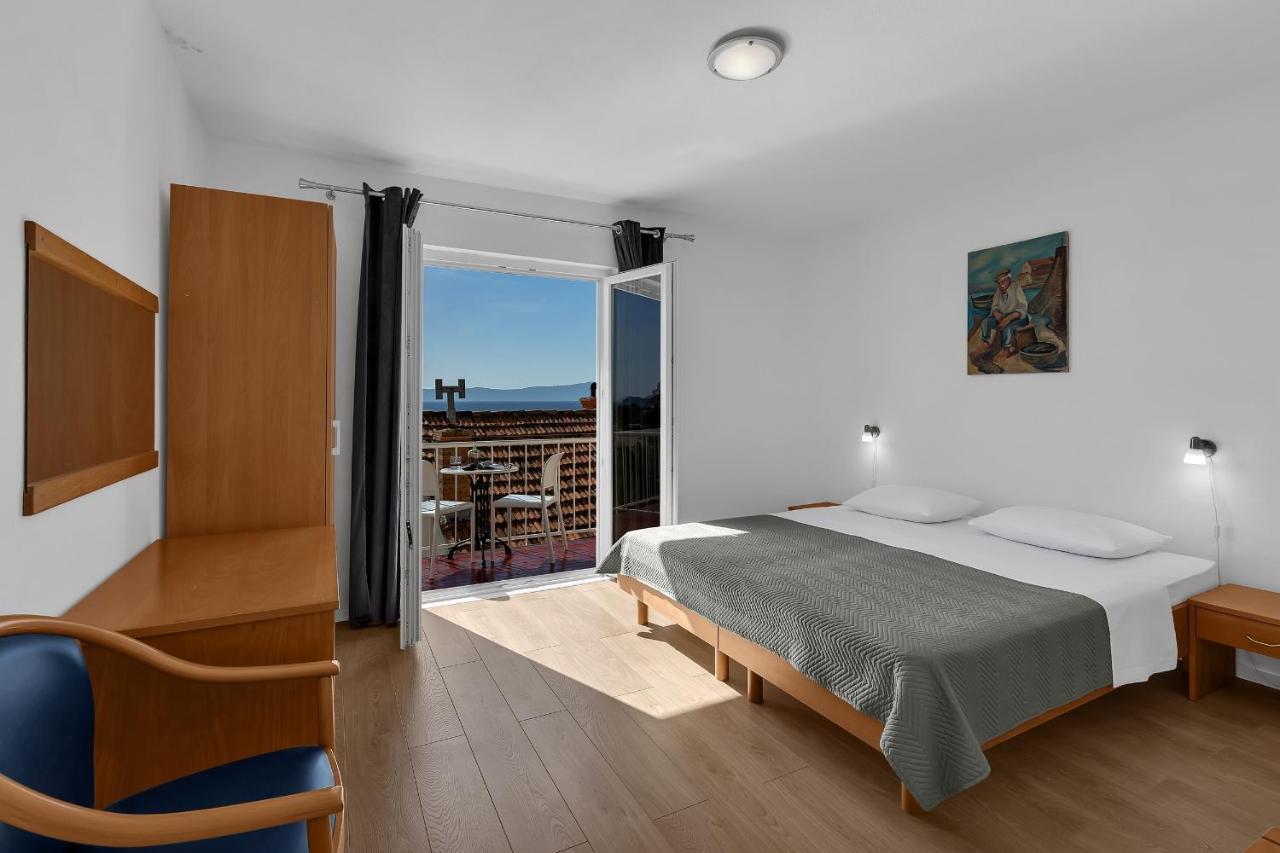 Apartments By The Sea Podgora, Makarska - 2596 Bagian luar foto